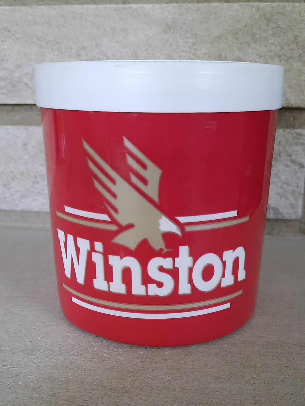 Vintage Winston Cup NASCAR The Fridge Freezable plastic Can Kan Koozie